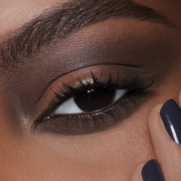 MAC COSMETICS MATTE EYESHADOW IN ESPRESSO. - Picture 9 of 16